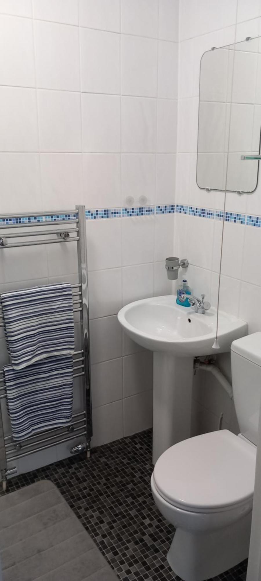 Ty Castell Guest House แคร์ฟิลลี ภายนอก รูปภาพ