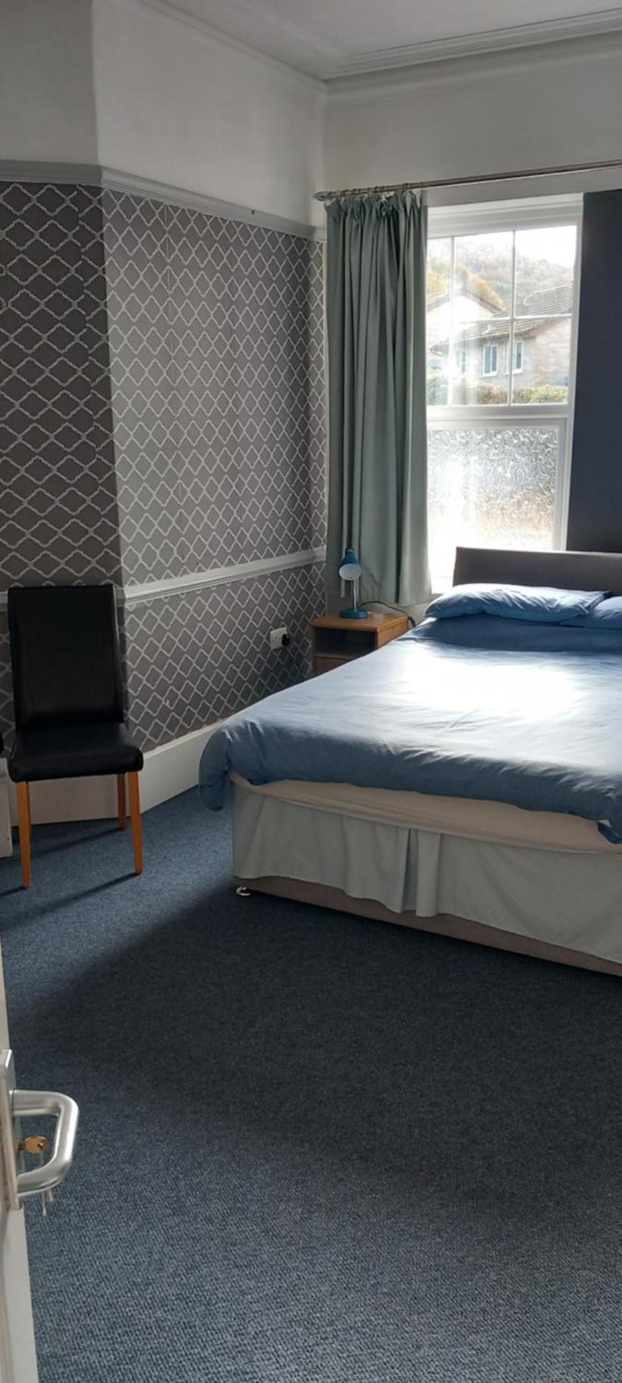 Ty Castell Guest House แคร์ฟิลลี ห้อง รูปภาพ